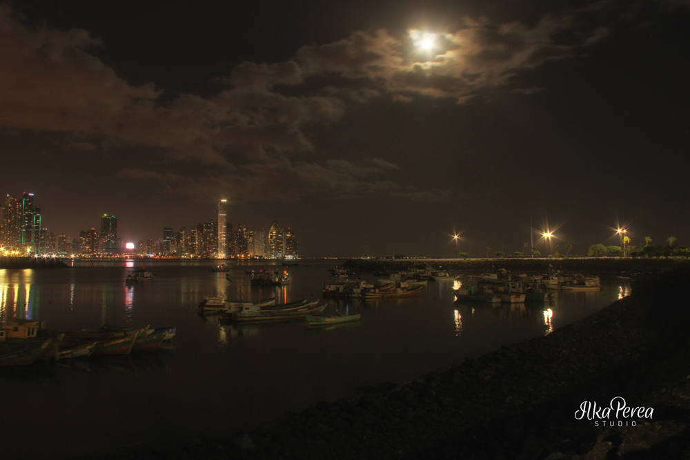 Panama City Bay View And Full Moon — Ilka Perea Studio